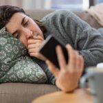 Doomscrolling: De ce Generația Z se lasă prinsă în această capcană după pandemie? Doomscrolling: De ce Generația Z se lasă prinsă în această capcană după pandemie?