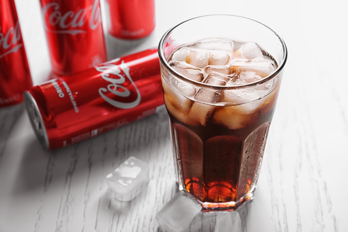 Coca Cola în pericol în România: scăderea vânzărilor de băuturi carbogazoase în 2024